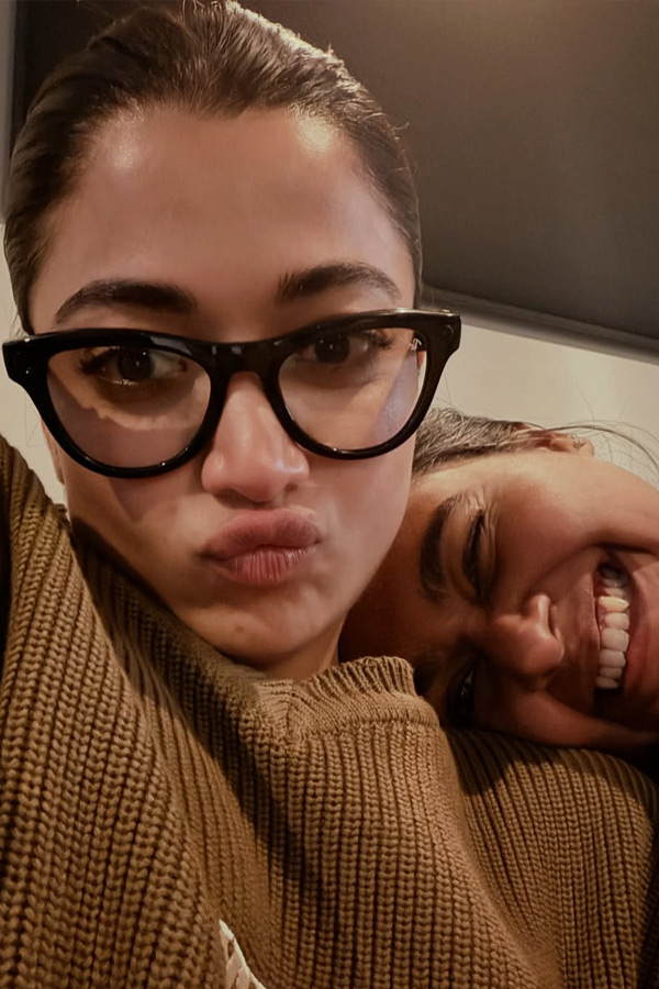 Rashmika_20Mandanna_20with_20Anand_20Devarakonda_20And_20Thier_20friends_20enjoying_20Rome_20trip_20Photos_20_284_29.jpg 6