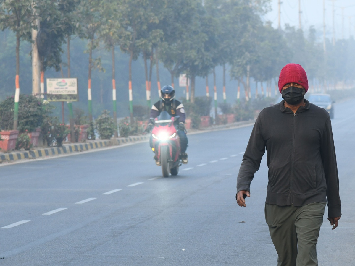 Cold_20Wave_20_20Dense_20Fog_20Envelops_20Hyderabad_20Photos__20_2816_29.jpg 16