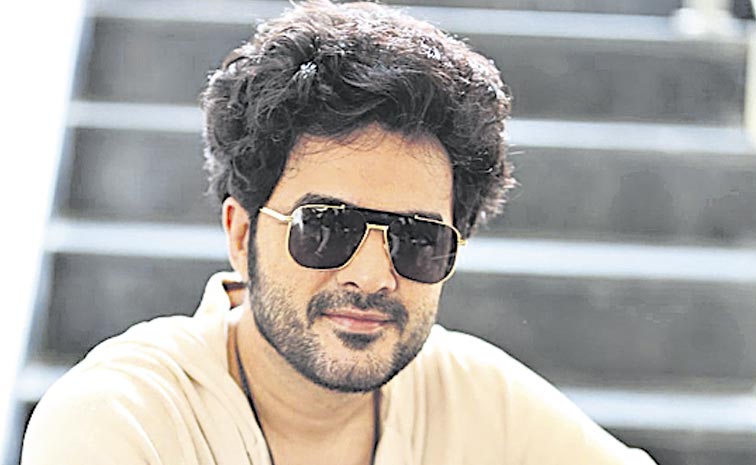Siddhu-JonnalaHadda-1.jpg