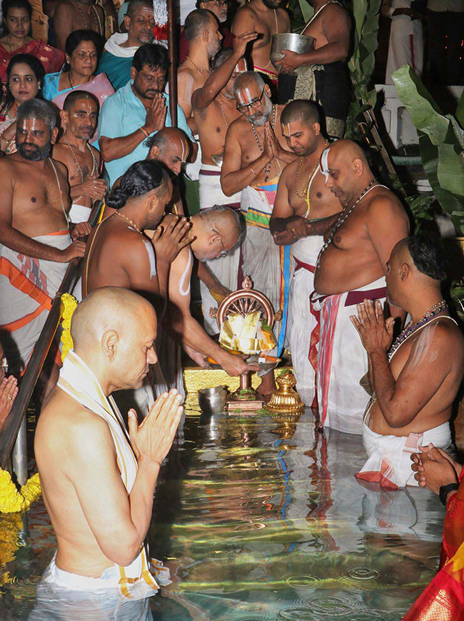 Vaikunta_20Ekadasi_20Celebrations_20At_20Tirumala_202025_13_0.jpg 12