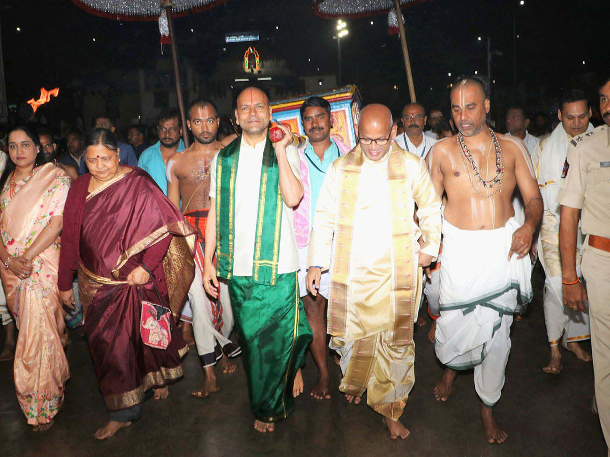 Vaikunta_20Ekadasi_20Celebrations_20At_20Tirumala_202025_4_0.jpg 4