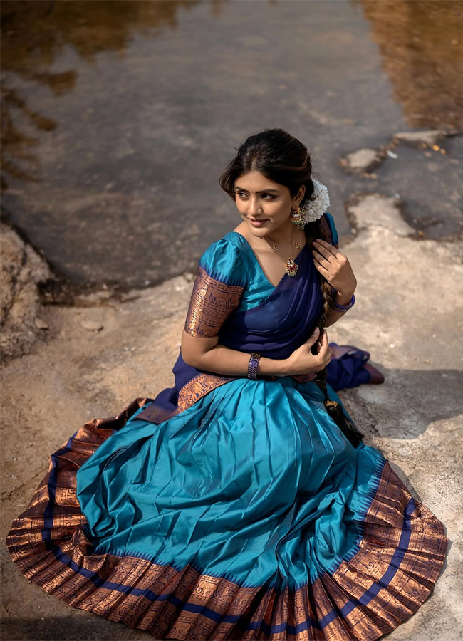 Tollywood_20Actress_20Eesha_20Rebba_20Traditional_20HD_20Photos__20_283_29.jpg 3