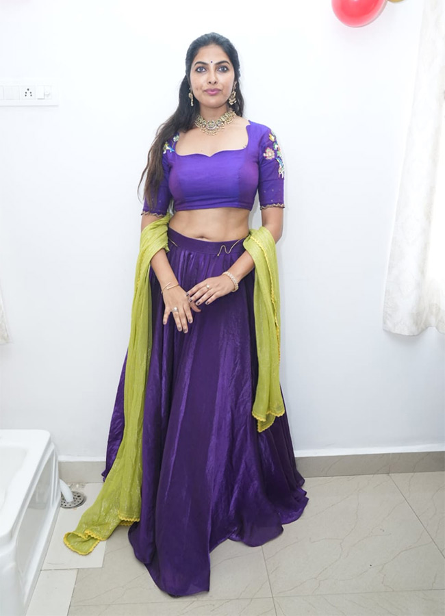Actress_20Divi_20Vadthya_20Created_20a_20buzz_20in_20Manikonda_20Photos__20_289_29.jpg 9