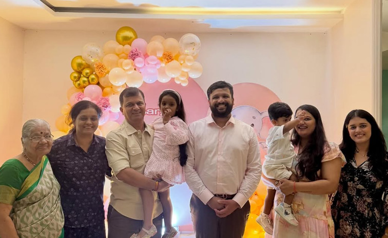 India_20T20_20captain_20Suryakumar_20wife_20shares_20sweet_20moments_20from_20the_20year_202025_20Photos_20_2812_29.jpg 13