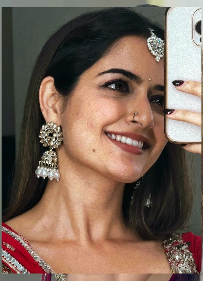 Aashika_20ranganath9.jpg 10