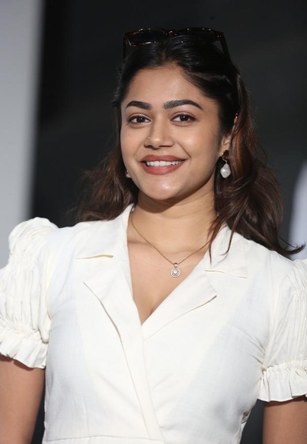 Mr_20Work_20From_20Home_20Movie_20Teaser_20Launch_20Photos__20_285_29.jpg 5