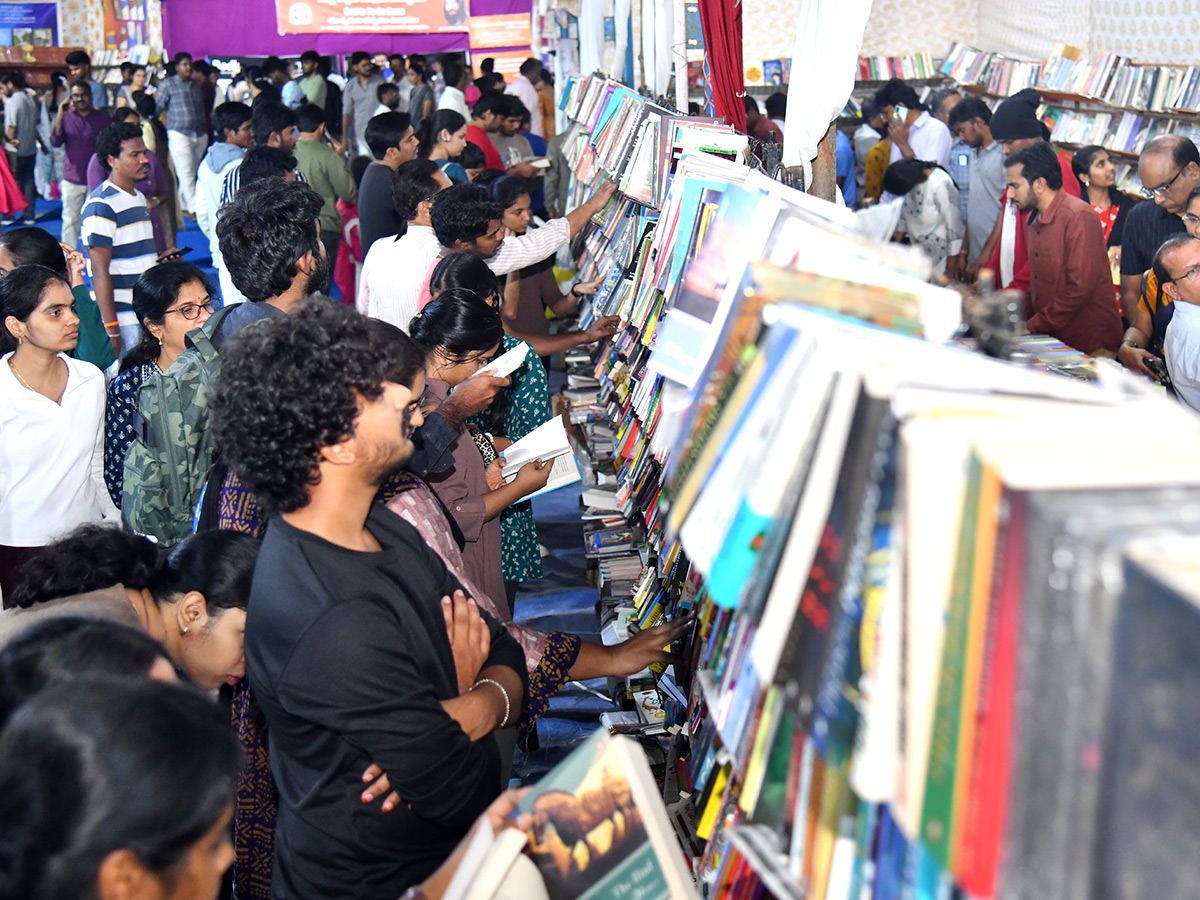 National_20Book_20Trust_20India_20at_20Vijayawada_20Book_20Fair_202026_20__20_285_29.jpg 5