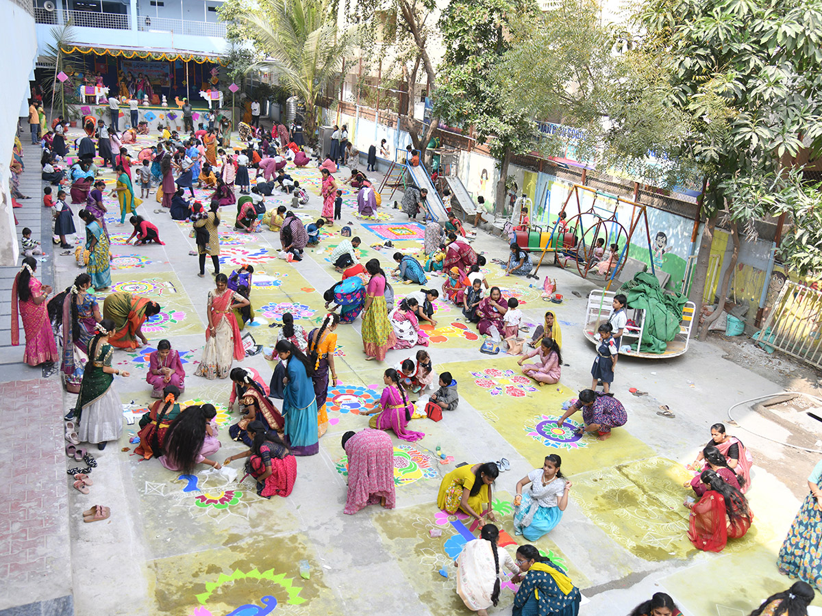 Sankranthi_202026_20_20Muggulu_20Competition_20Sakshi_20News__20_2810_29.jpg 10