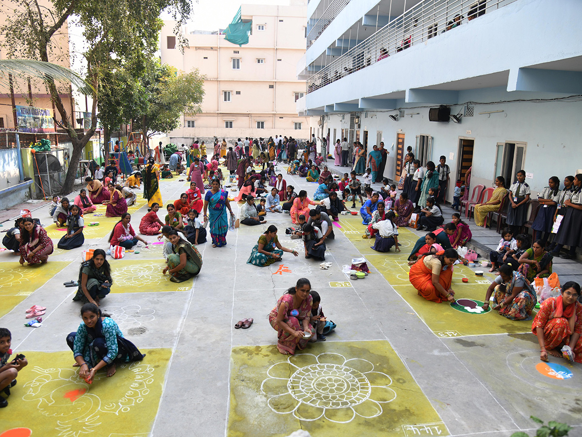 Sankranthi_202026_20_20Muggulu_20Competition_20Sakshi_20News__20_286_29.jpg 6