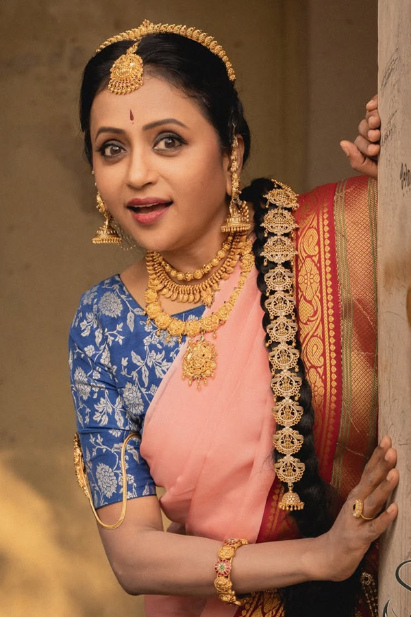 Anchor_20Suma_20In_20Mayabazar_20Savitri_20look_20Photos_20_285_29.jpg 6