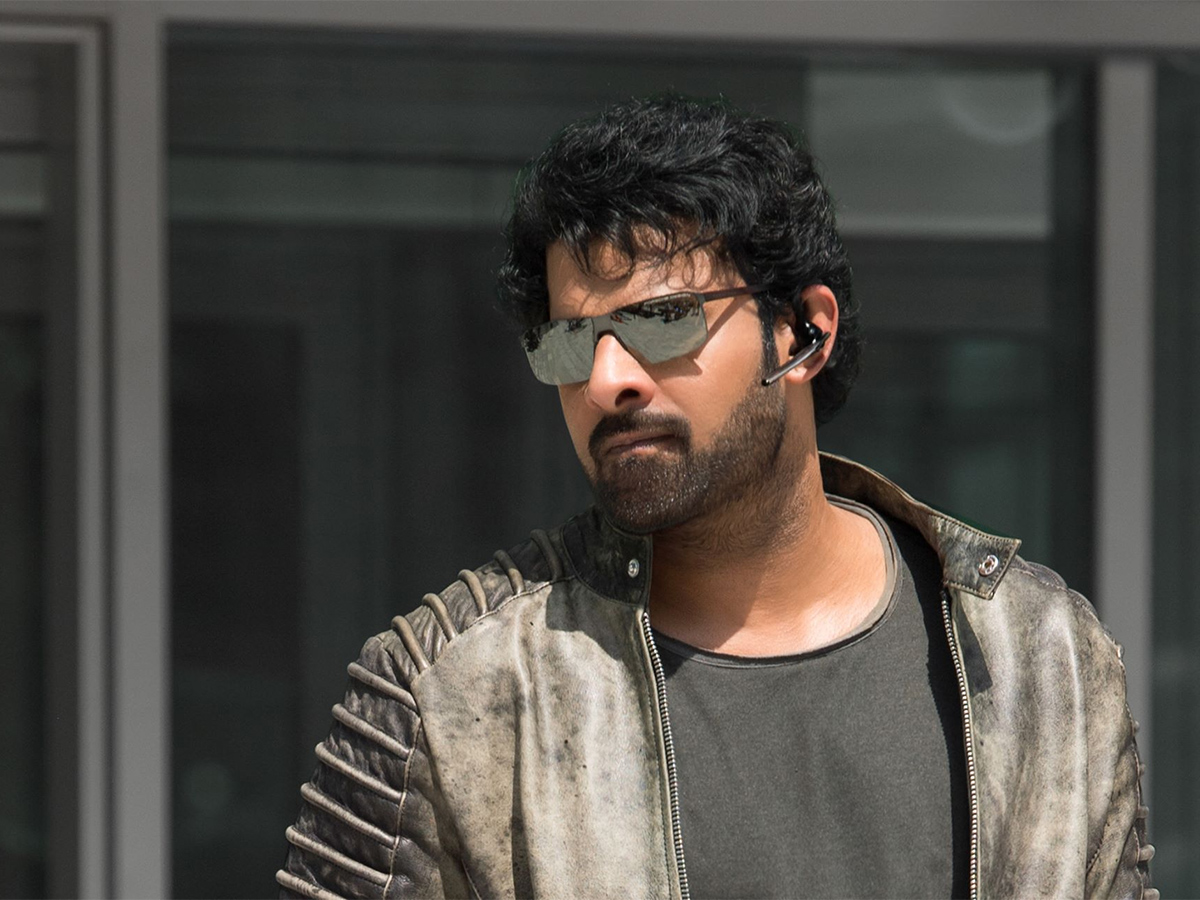 The_20Raja_20Saab_20_20Tollywood_20Actor_20Prabhas_20HD_20Trending_20Photos__20_2819_29.jpg 19