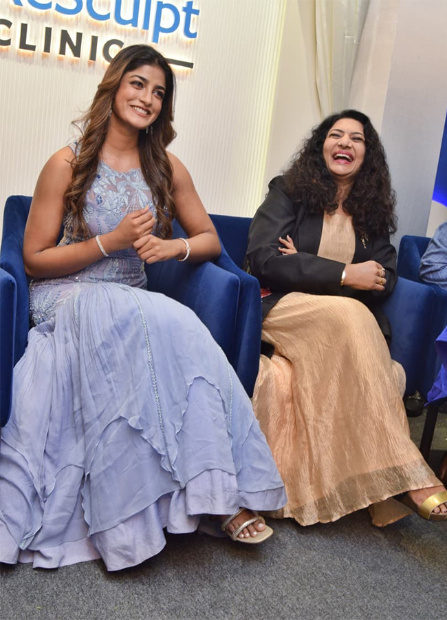 Tollywood_20Actress_20Dimple_20Hayathi_20At_20Kukatpally__20_2814_29.jpg 14