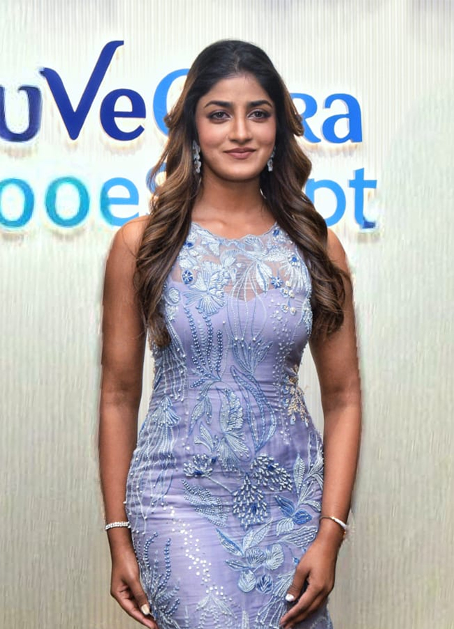 Tollywood_20Actress_20Dimple_20Hayathi_20At_20Kukatpally__20_287_29.jpg 7