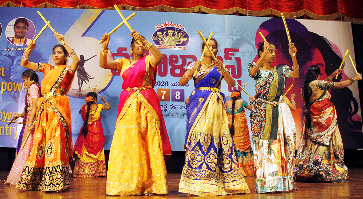 Women_20Fest_20Celebrated_20Grandly_20in_20Vijayawada__20_2810_29.jpg 10