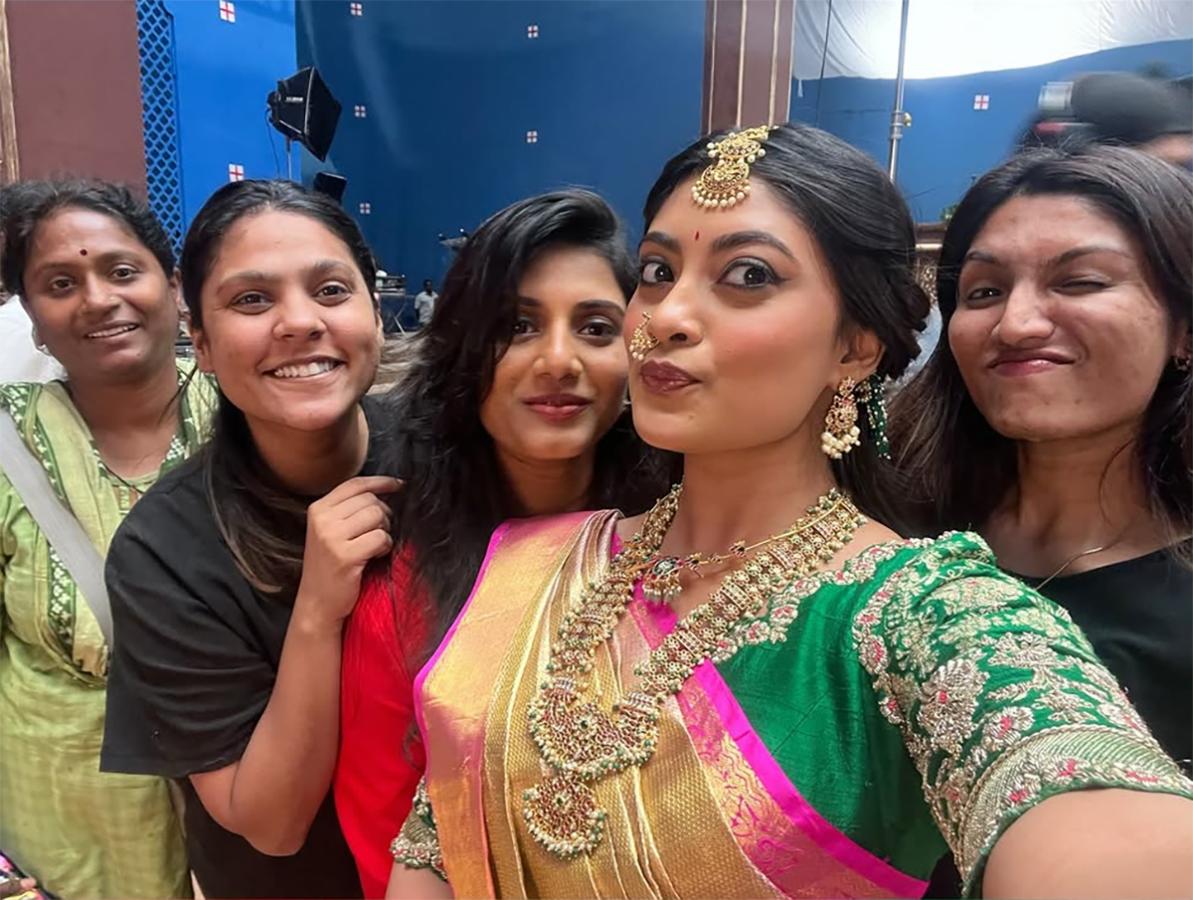 Actress_20Ammu_20Abhirami_20Photos_20in_20The_20Raja_20Saab_20Set__20_285_29.jpg 5