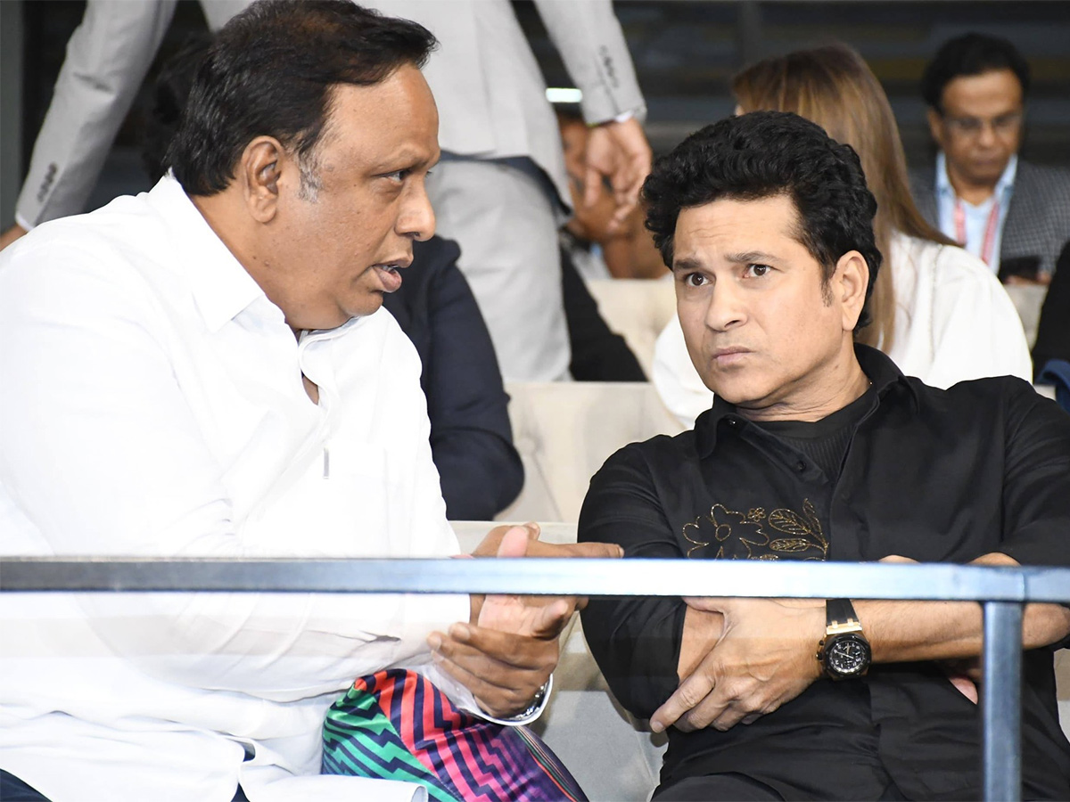ISPL_20Season_203_20kicks_20off_20in_20Surat_20with_20star_20opening_20ceremony__20_2817_29.jpg 17