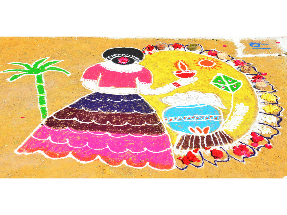 Rangoli_20Competition_20At_20Sri_20SPR_20Global_20School_20At_20Gajularamaram_20Photos_20_2818_29.jpg 19