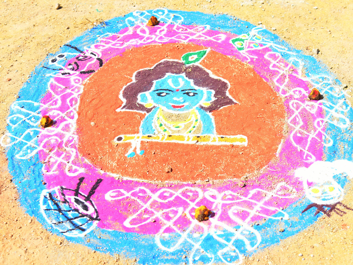 Rangoli_20Competition_20At_20Sri_20SPR_20Global_20School_20At_20Gajularamaram_20Photos_20_2833_29.jpg 34