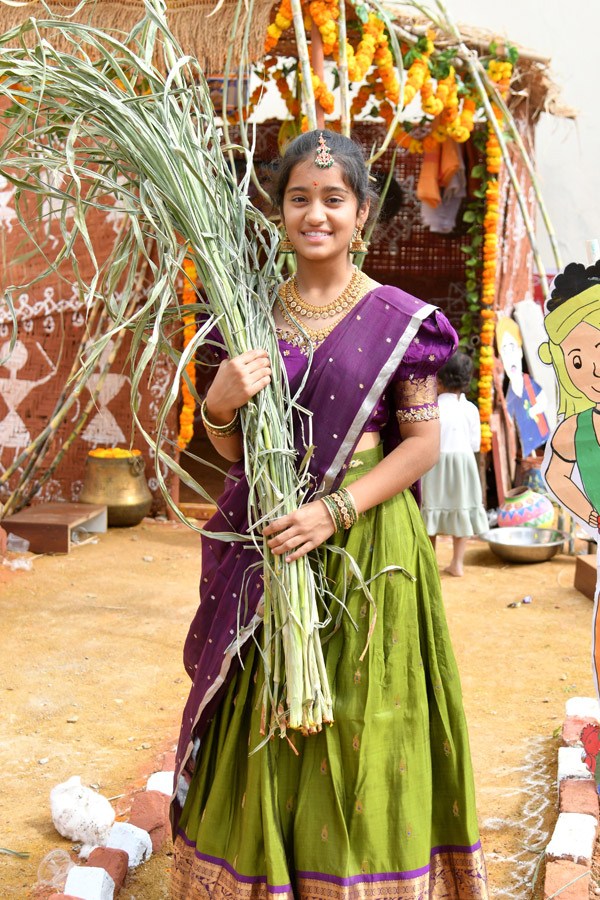 Rangoli_20Competition_20At_20Sri_20SPR_20Global_20School_20At_20Gajularamaram_20Photos_20_2840_29.jpg 41