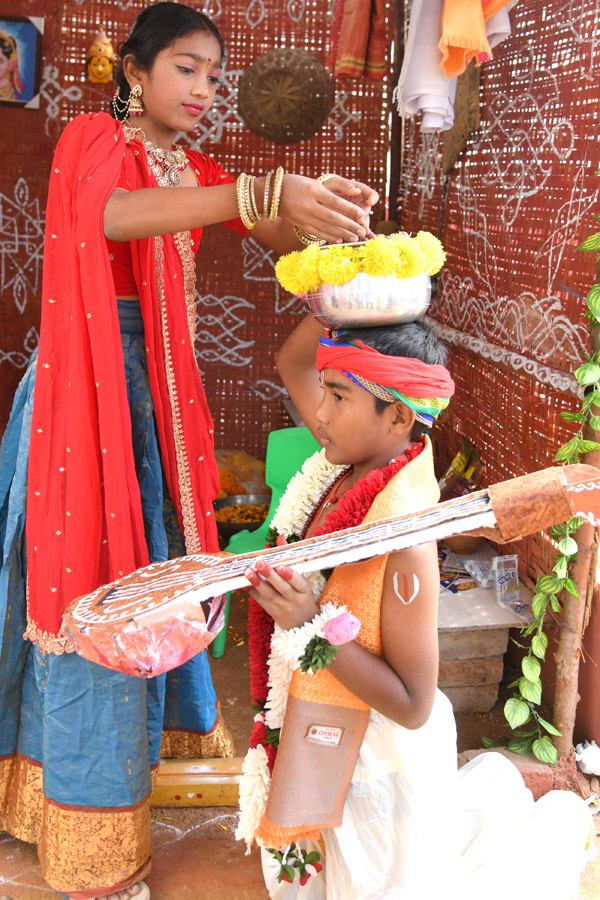 Rangoli_20Competition_20At_20Sri_20SPR_20Global_20School_20At_20Gajularamaram_20Photos_20_287_29.jpg 8