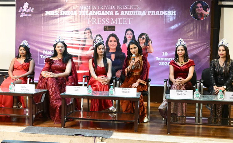 Telangana_20queens_20shine_20in_20Mrs_20India_20competition_20Photos_20_285_29.jpg 2