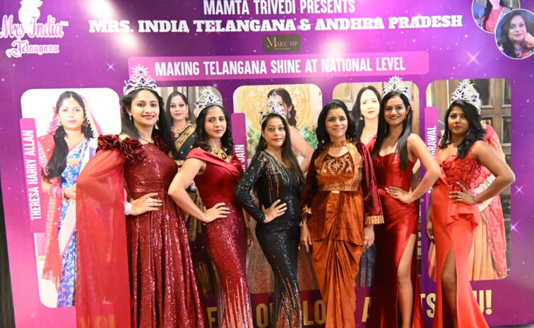 Telangana_20queens_20shine_20in_20Mrs_20India_20competition_20Photos_20_289_29.jpg 4