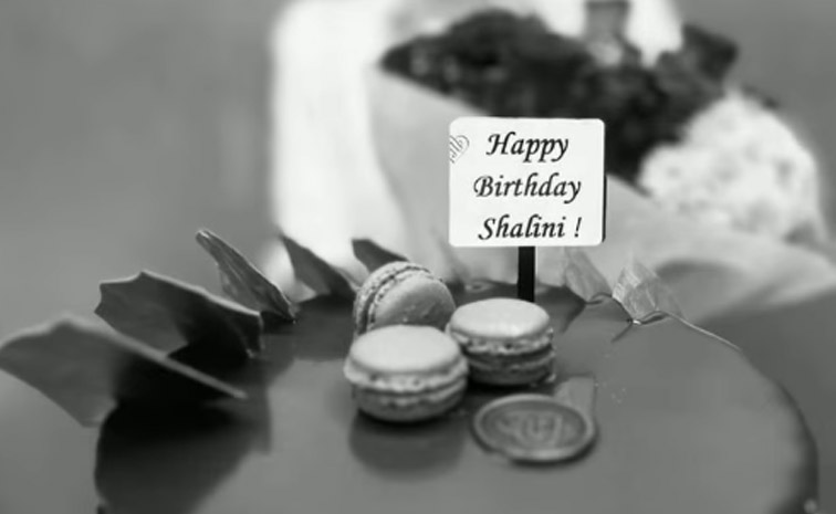Nithiin_20celebrates_20his_20wife_20Shalini_20birthday_20with_20love_20and_20smiles_20Photos_20_2812_29.jpg 12