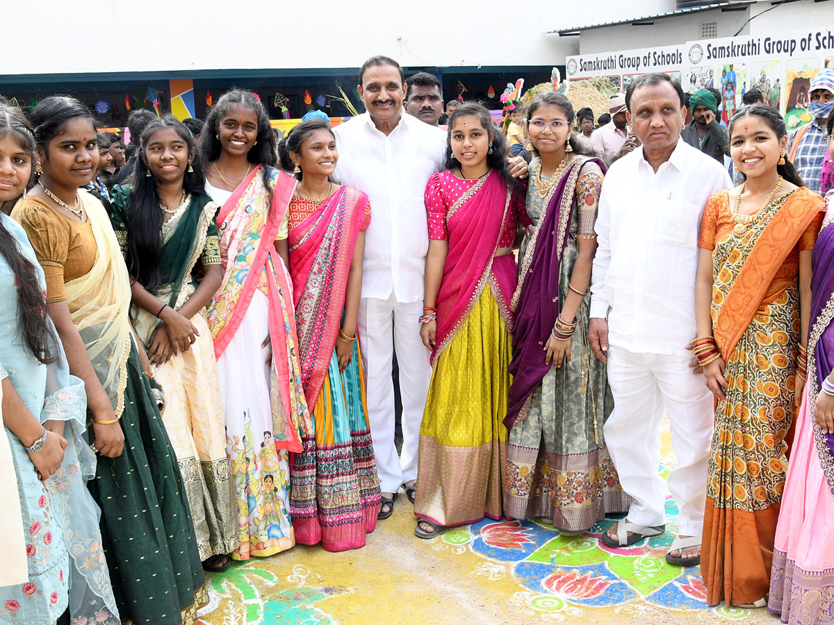 Sakshi_20Sankranthi_20Rangoli_20Competition_20at_20Hyderabad_20Photos_20_2886_29.jpg 37