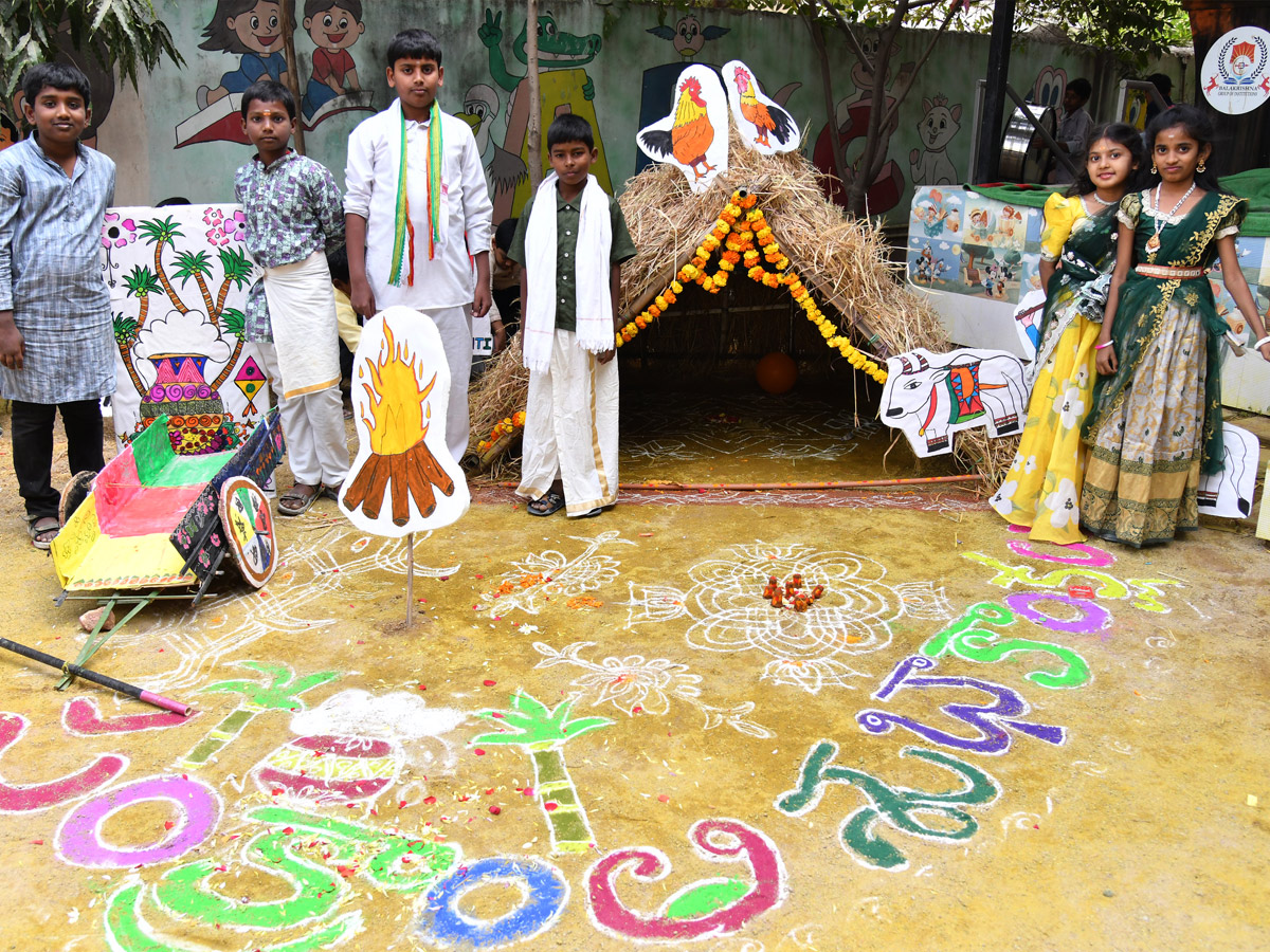 Sakshi_20Sankranthi_20Rangoli_20Competition_20at_20Hyderabad_20Photos_20_2896_29.jpg 47