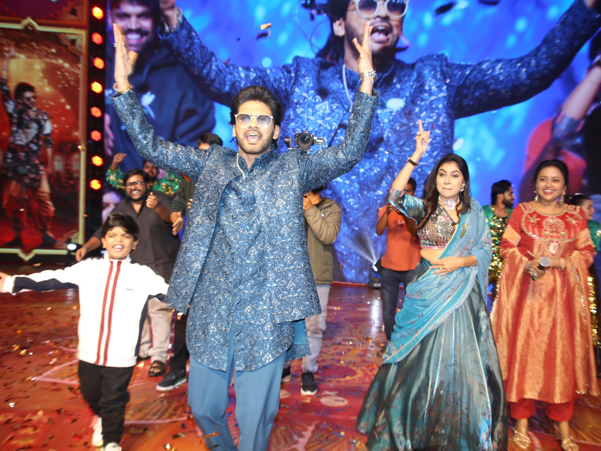 Anaganaga_20Oka_20Raju_20Pre_20Release_20Event_20Photos_20_2817_29.jpg 4