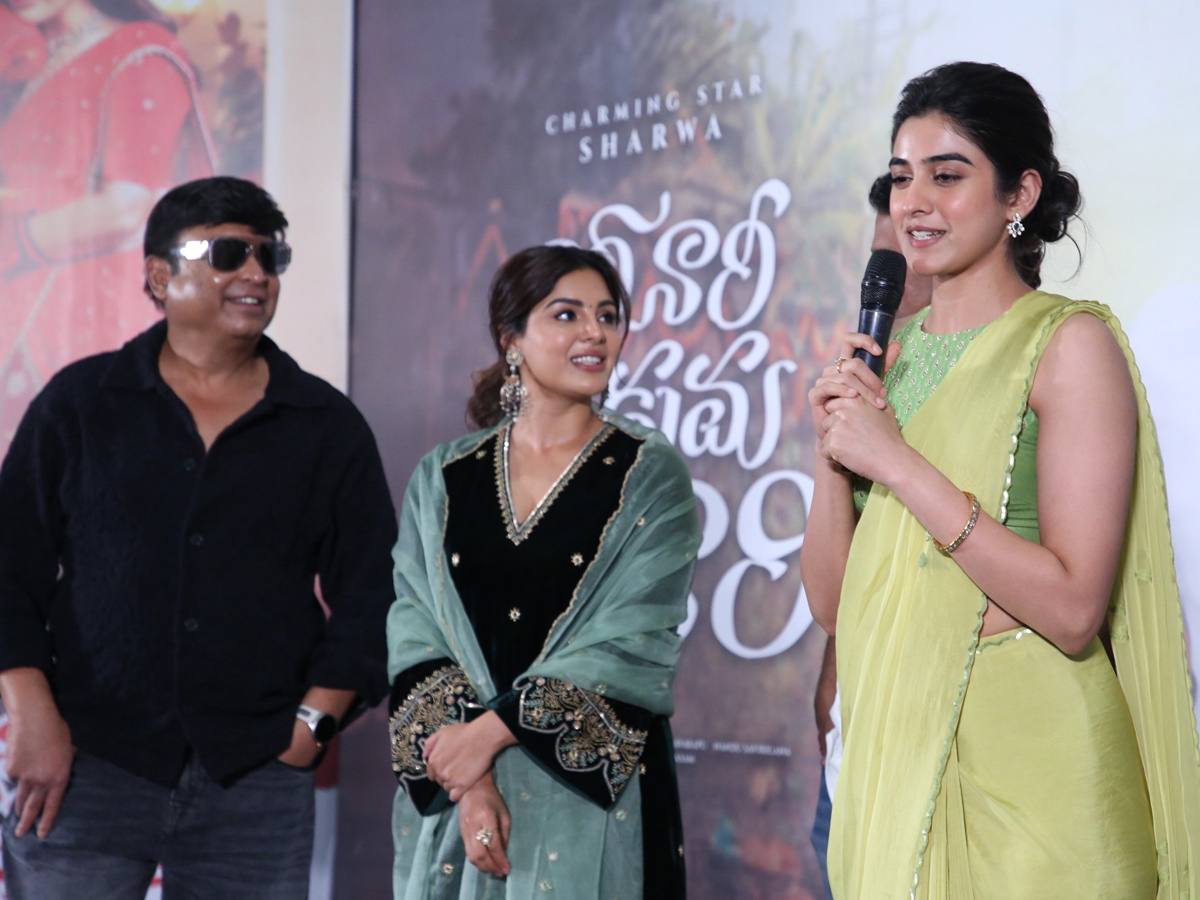 Nari_20Nari_20Naduma_20Murari_20Grand_20Release_20Press_20Meet_20Photos_20_283_29.jpg 3