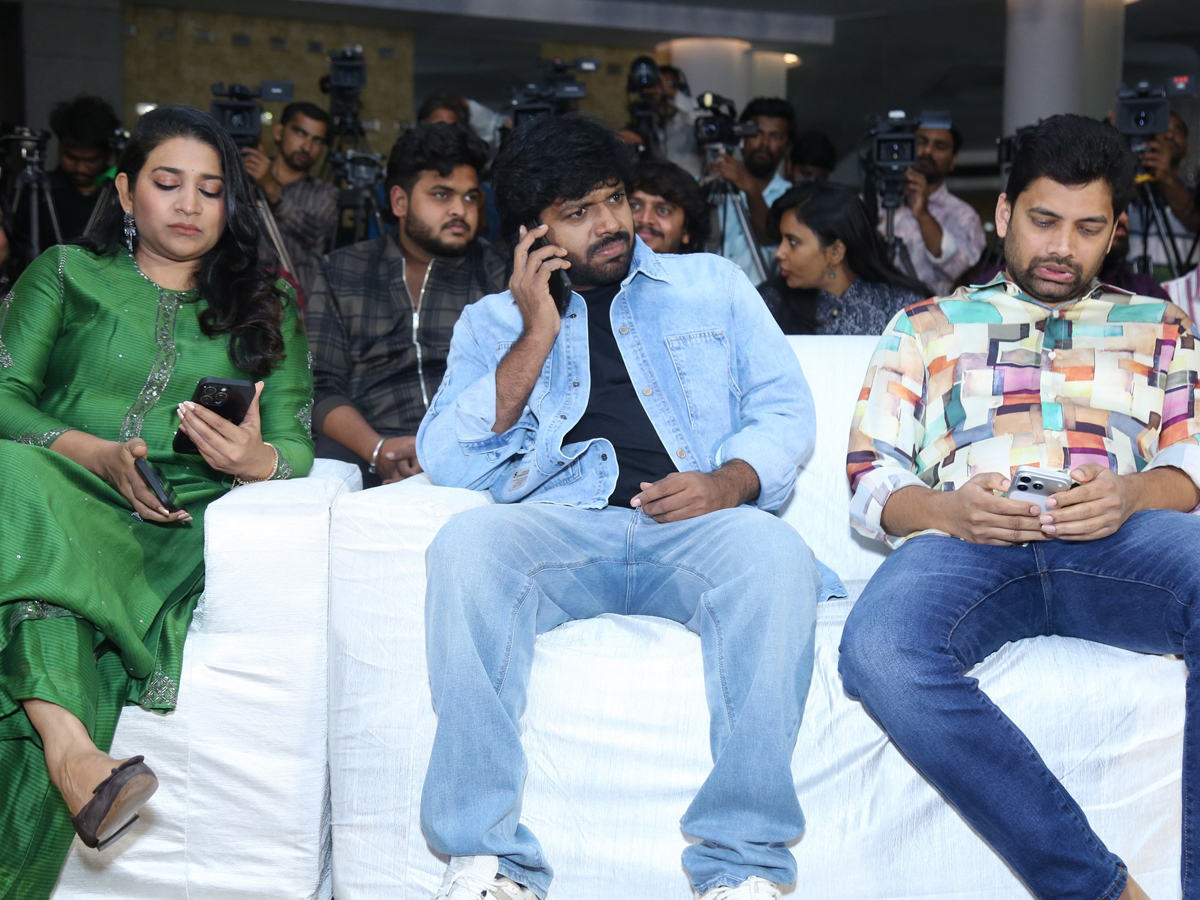 Mana_20Shankara_20Vara_20Prasad_20Garu_20Mega_20Blockbuster_20Thank_20you_20Press_20Meet_20Photos_20_2812_29.jpg 13