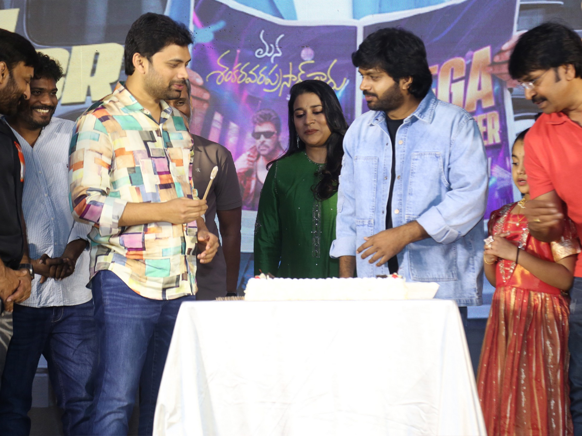 Mana_20Shankara_20Vara_20Prasad_20Garu_20Mega_20Blockbuster_20Thank_20you_20Press_20Meet_20Photos_20_286_29.jpg 7