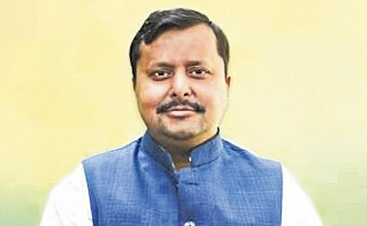 NITIN.jpg