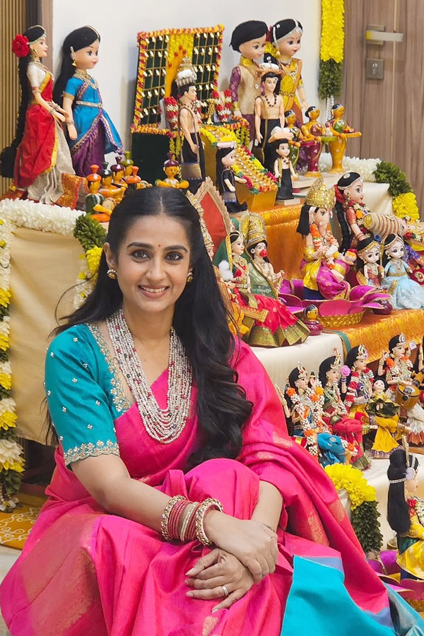 Tollywood_20Actress_20Laya_20Sankranthi_20Doll_20collection_20Photos_20_281_29.jpg 2