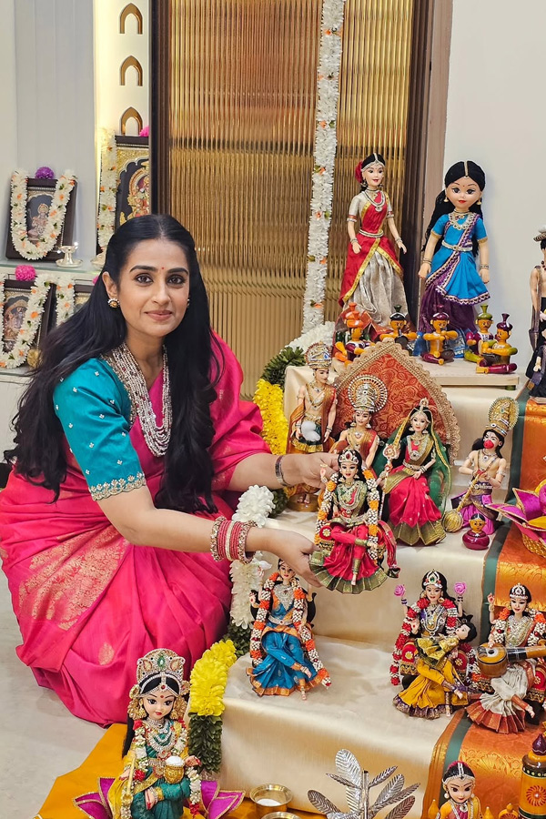 Tollywood_20Actress_20Laya_20Sankranthi_20Doll_20collection_20Photos_20_287_29.jpg 8