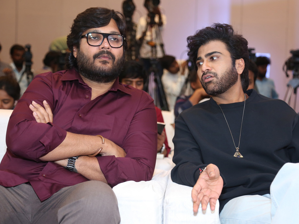 Nari_20Nari_20Naduma_20Murari_20Movie_20Success_20Celebrations_20Photos_20_282_29.jpg 2