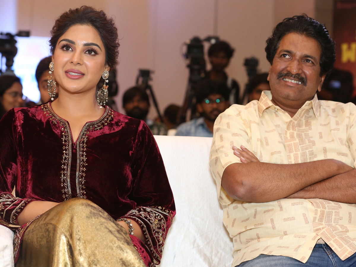 Nari_20Nari_20Naduma_20Murari_20Movie_20Success_20Celebrations_20Photos_20_286_29.jpg 6
