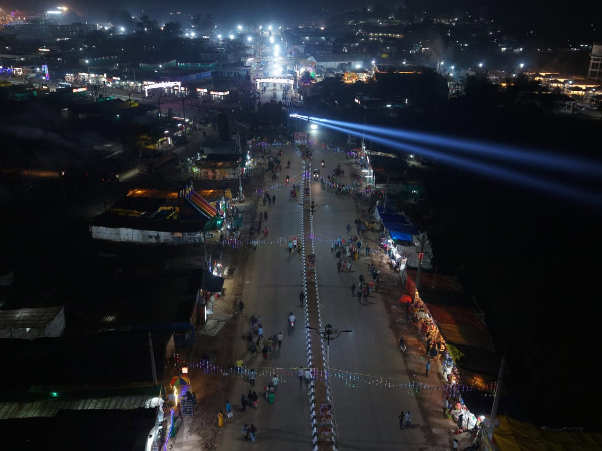 The_20Lights_20Of_20Medaram_20Jatara_20Drone_20Visuals_20Photos_20_2832_29.jpg 33
