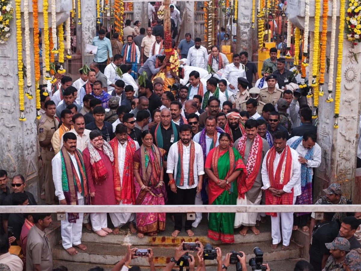 CM_20Revanth_20Reddy_20Visits_20Medaram_20Photos__20_2820_29.jpg 20