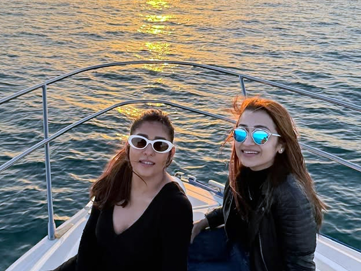nayan_20and_20trisha6.jpg 7