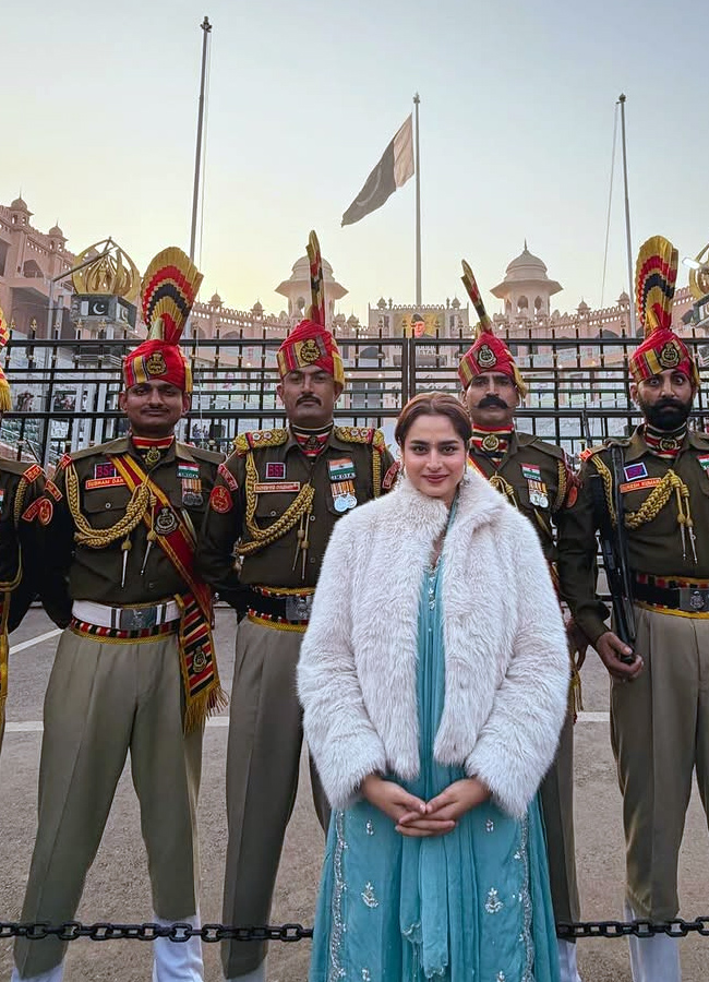 Aayesha_20khan7.jpg 8