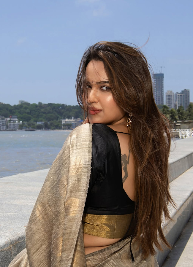 Tollywood_20Actress_20Pujita_20Ponnada_20HD_20Viral_20Photos__20_285_29.jpg 5