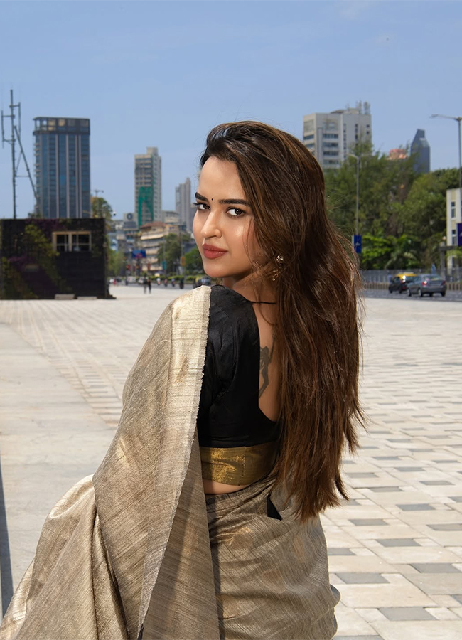Tollywood_20Actress_20Pujita_20Ponnada_20HD_20Viral_20Photos__20_288_29.jpg 8