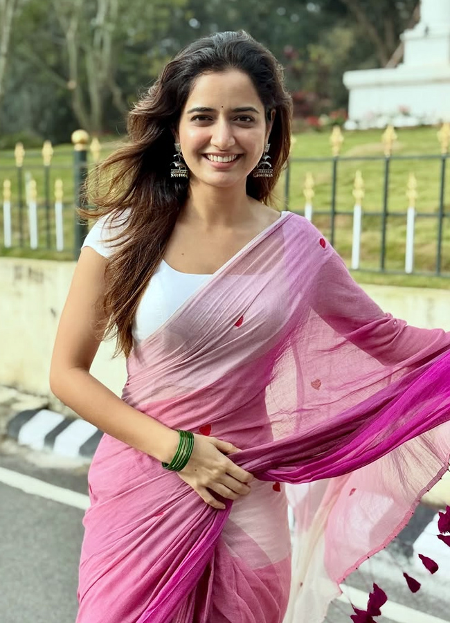 Aashikaa_20ranganath13.jpg 14