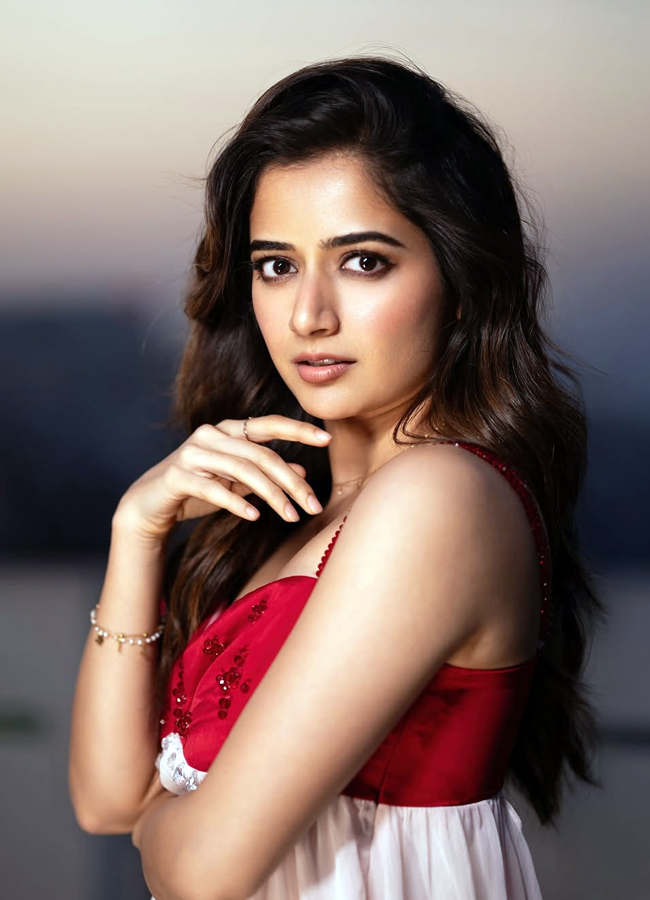 Aashikaa_20ranganath5.jpg 6