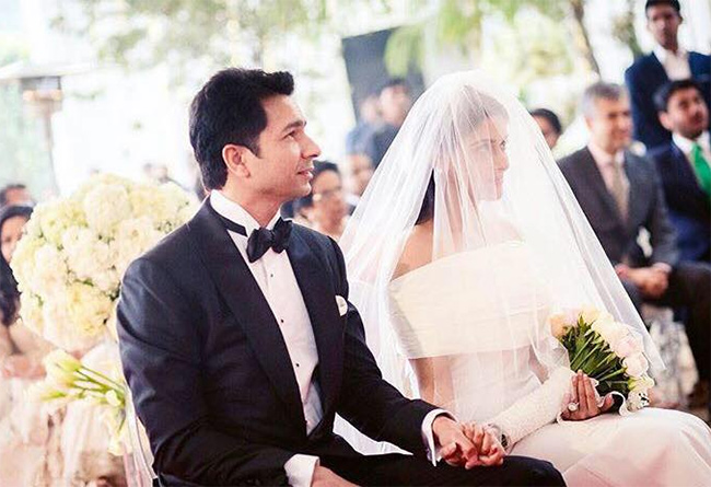 Actress_20Asin_20Wedding_20Anniversary_20Photos_20Trending__20_2810_29.jpg 10