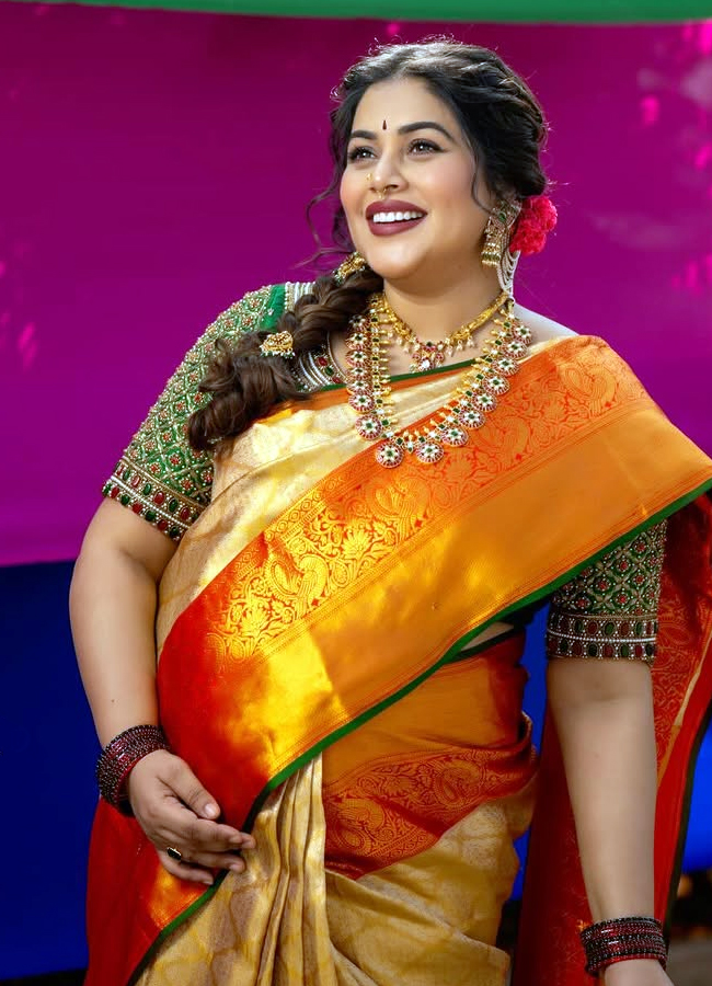 poorna12.jpg 13