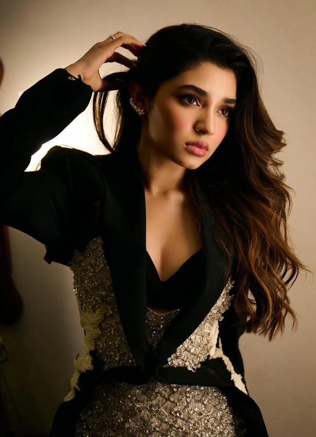 Krithi_20shetty9.jpg 10