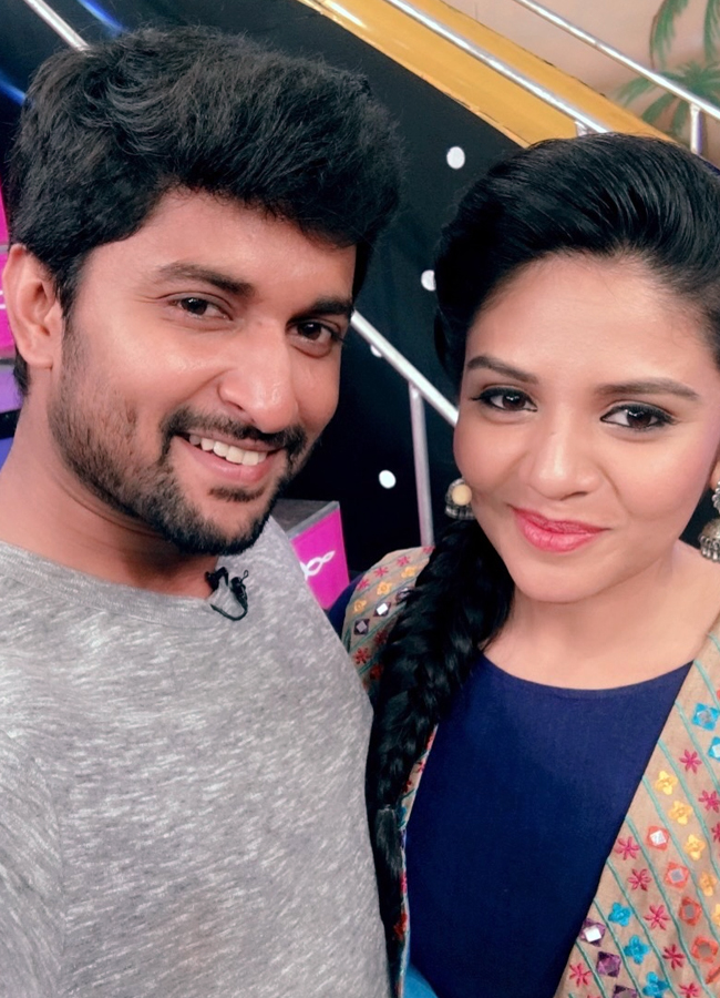 Sreemukhi14.jpg 15
